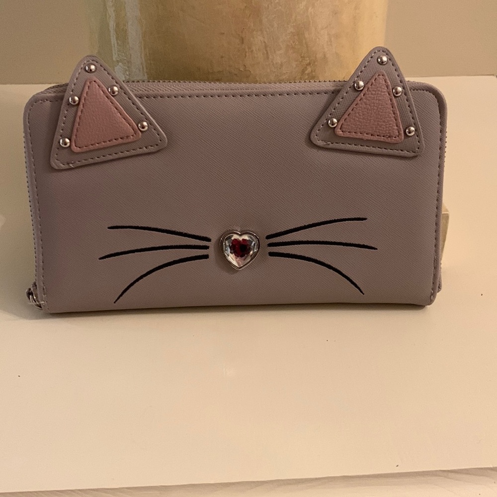 Betsey Johnson cat zip around wallet
